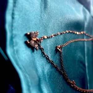 Double layered butterfly necklace (gold)